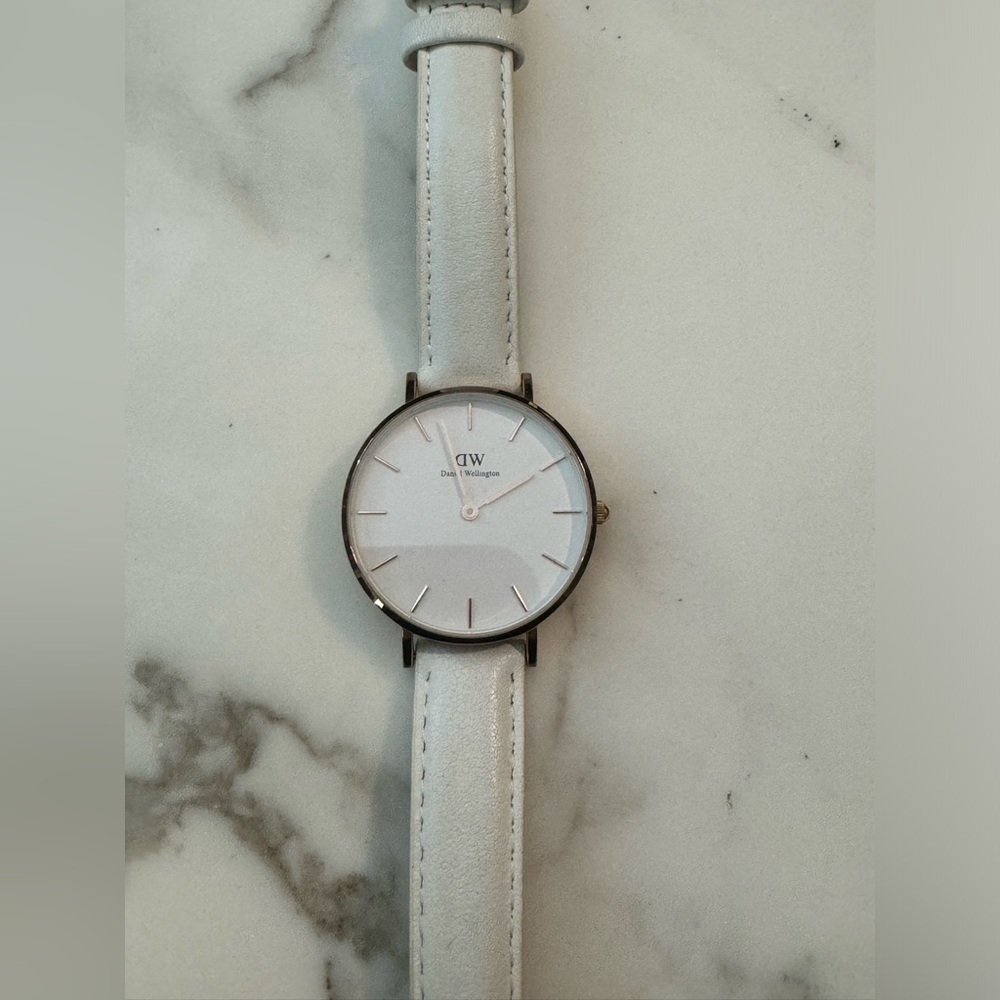 Daniel Wellington Women’s Watch (32mm) Great Condition